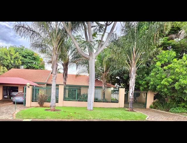 3 BEDROOM HOUSE FOR SALE IN FAUNA PARK